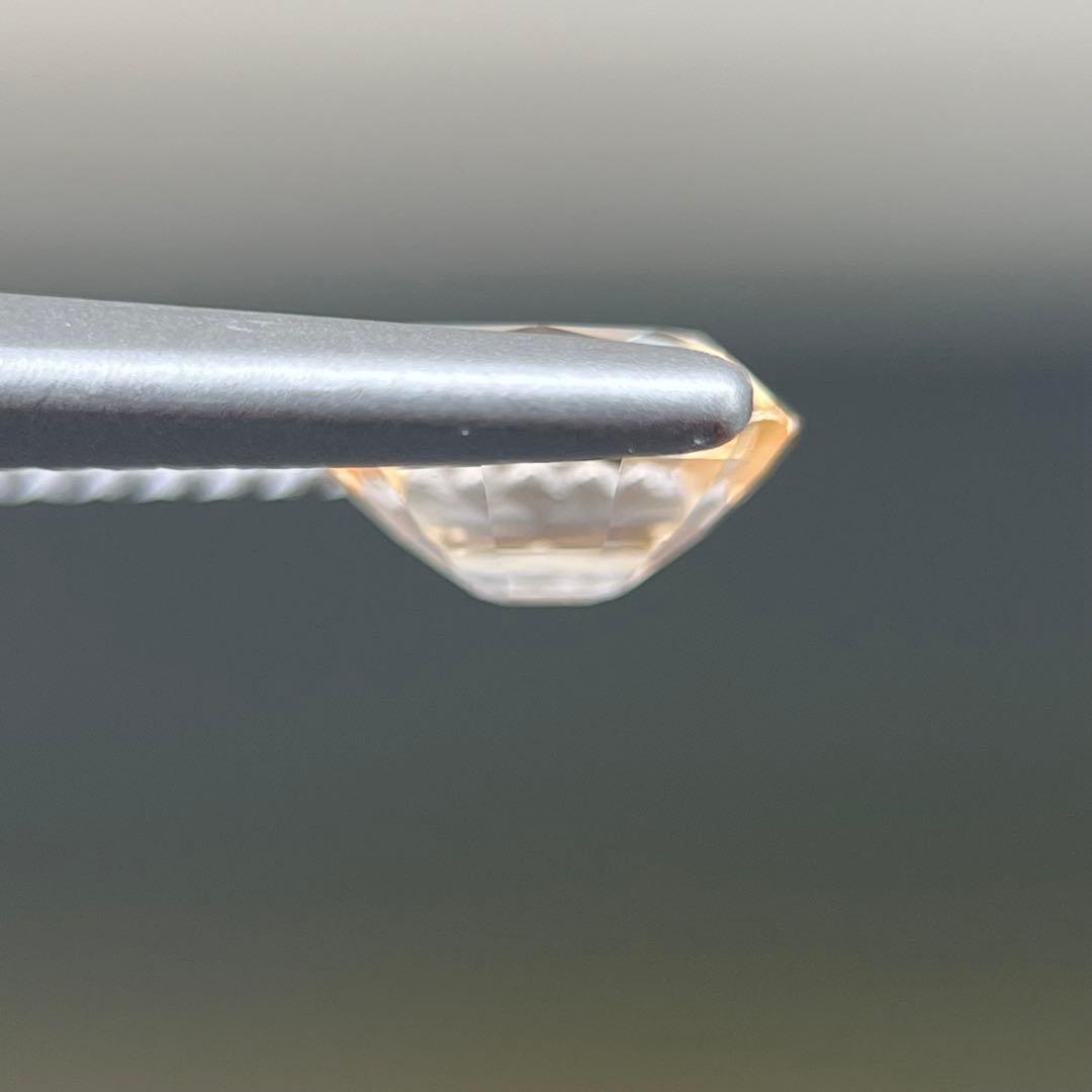 スリランカ産非加熱天然オレンジイエローサファイアルース