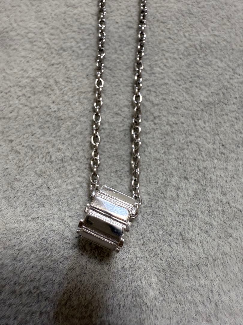 陸上自衛隊90式戦車履帯ネックレス