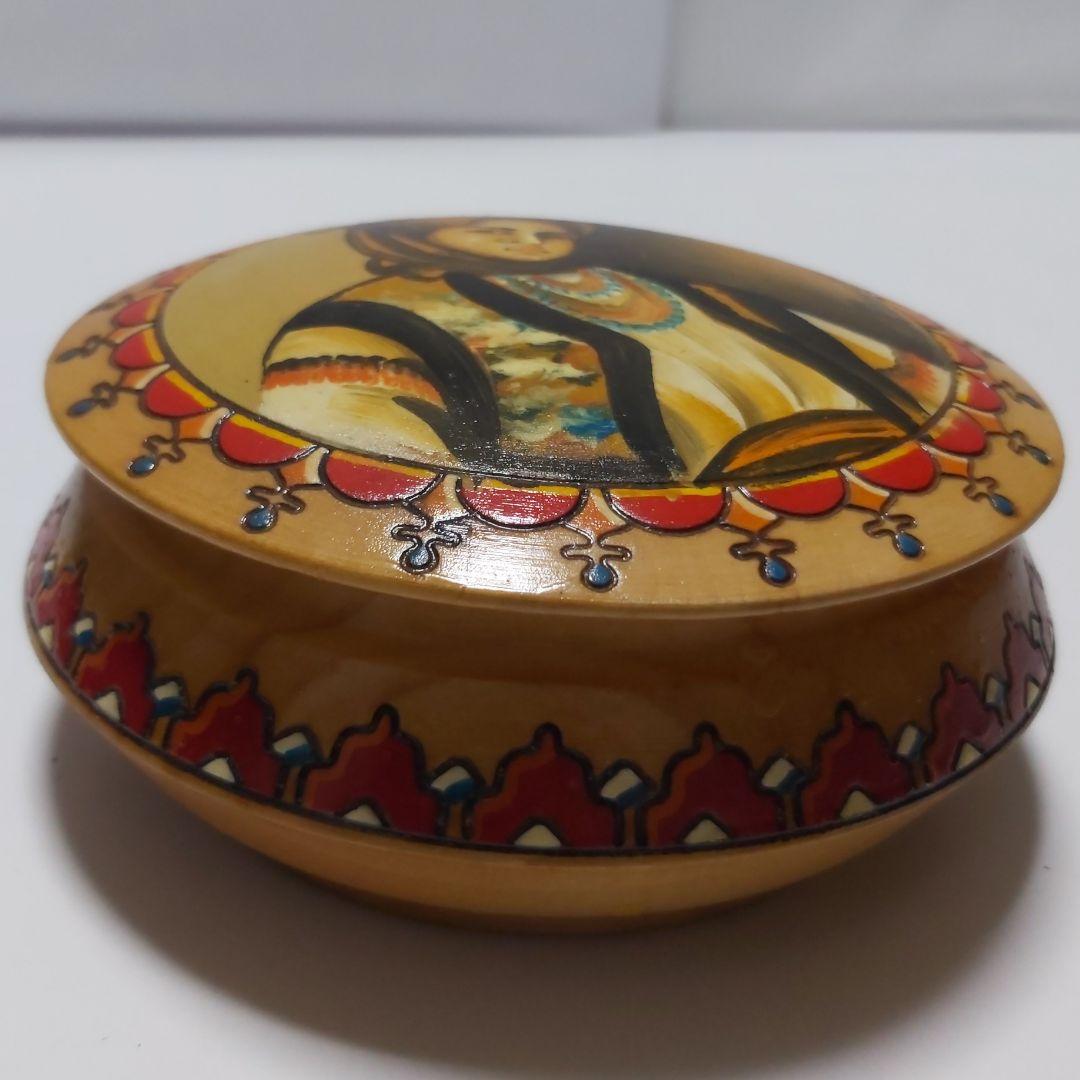 ルーマニア ハンドメイド 小物入れ 天然 木彫りハンドペイント 手描き レア