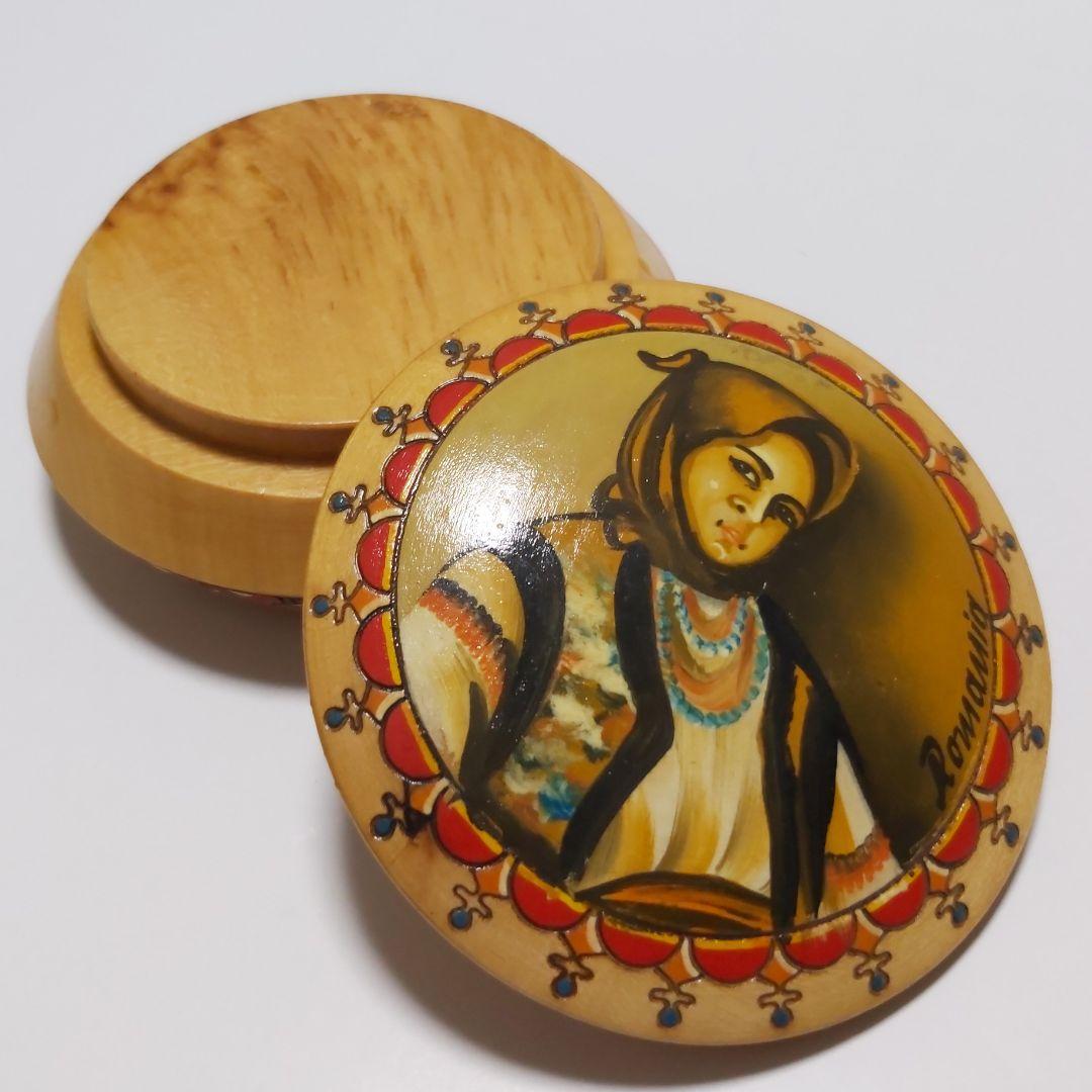 ルーマニア ハンドメイド 小物入れ 天然 木彫りハンドペイント 手描き レア