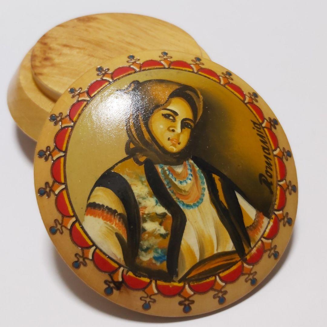 ルーマニア ハンドメイド 小物入れ 天然 木彫りハンドペイント 手描き レア