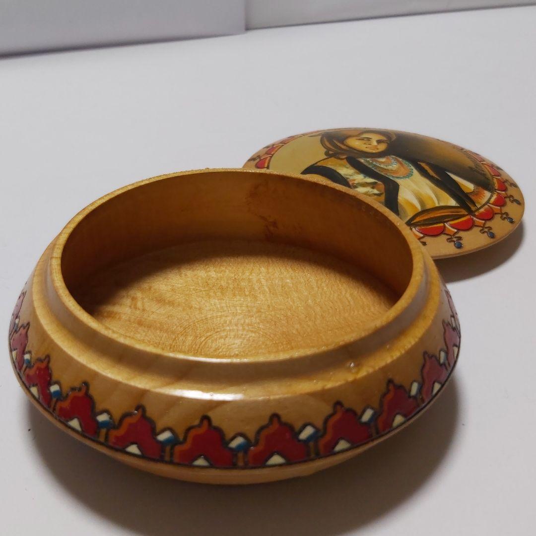 ルーマニア ハンドメイド 小物入れ 天然 木彫りハンドペイント 手描き レア