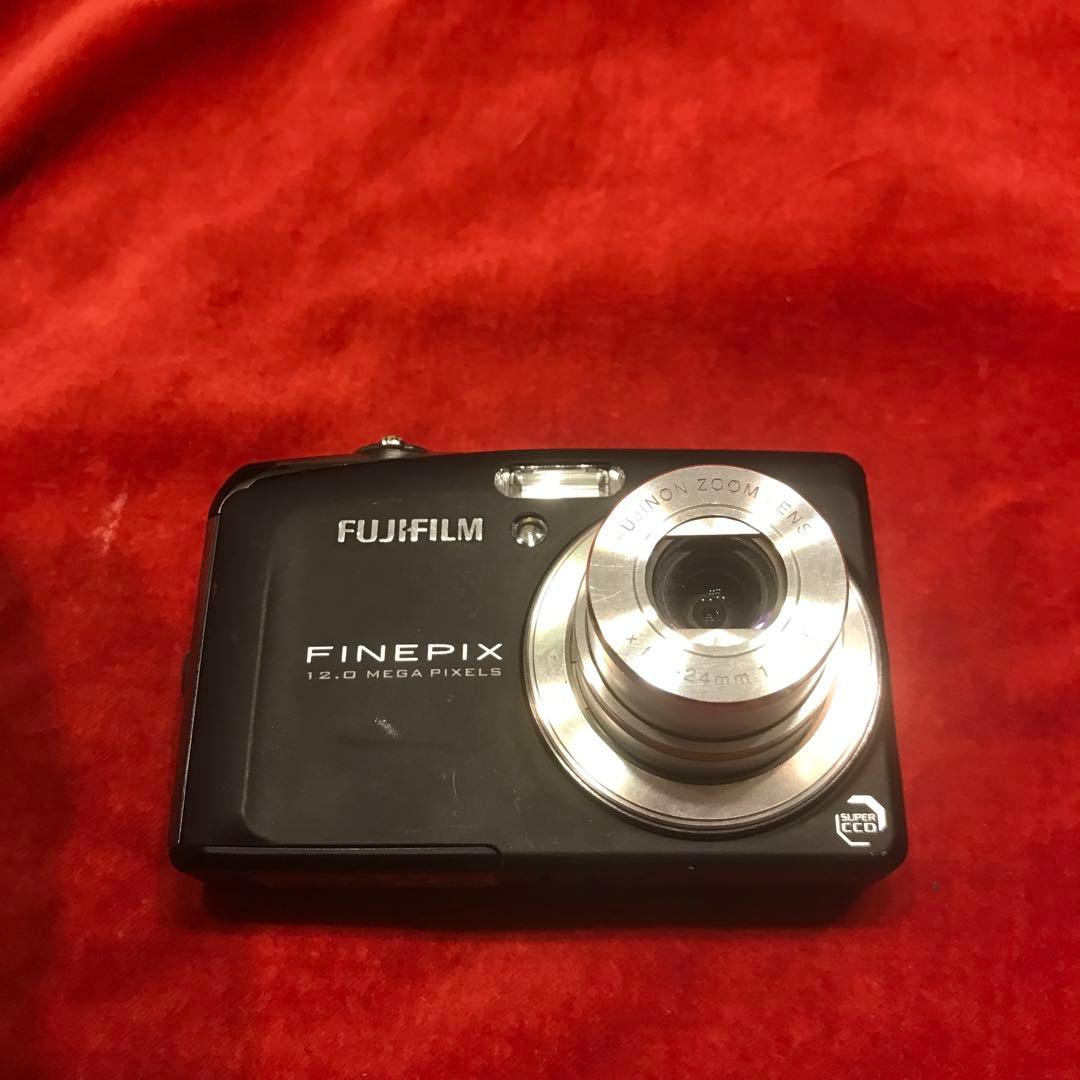 【美品】動作品　FUJIFILM FinePix F50fd ブラック