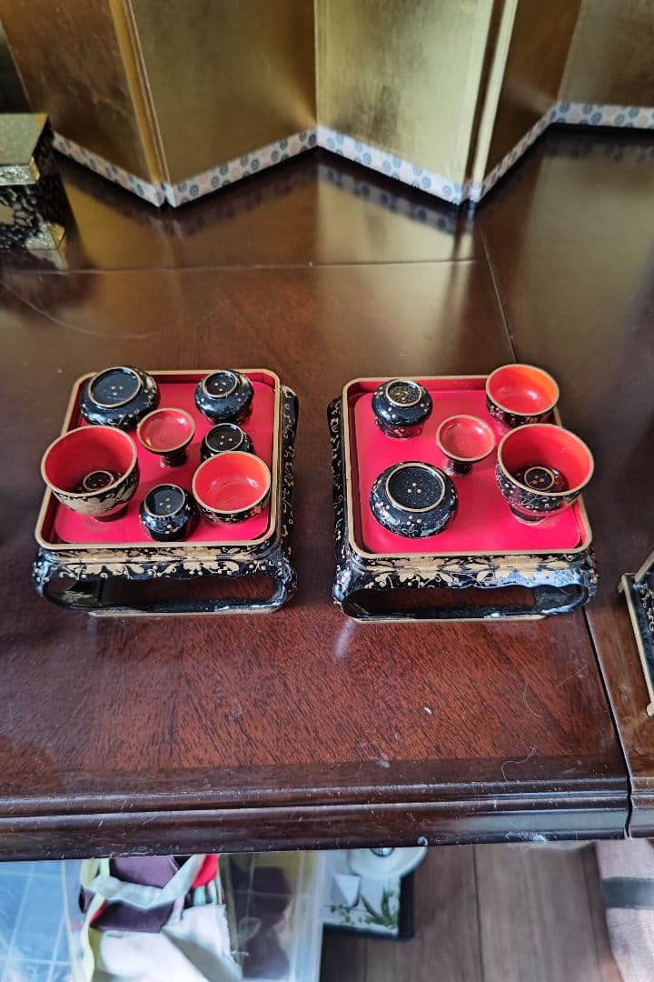 7段飾り総額 100万円のうちの、お道具一式のみの出品