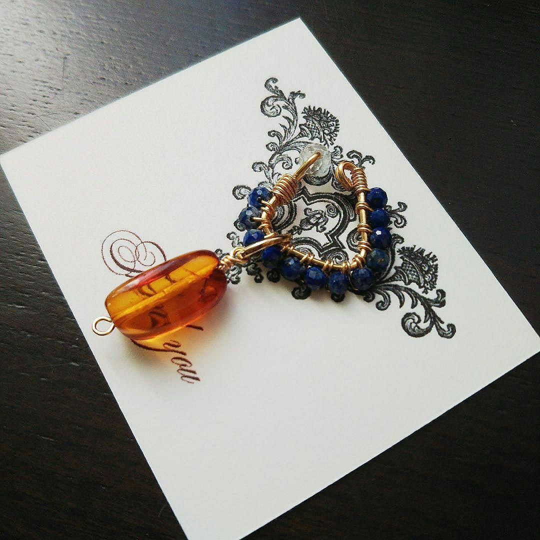 【サービス品】ラピスラズリ&琥珀 イヤーカフ