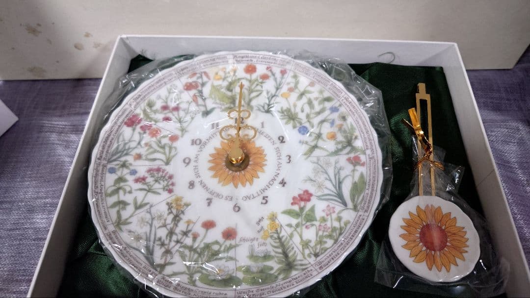 【Noritake】未使用 リンネ花時計 陶器 掛時計/置時計