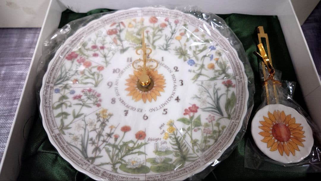 【Noritake】未使用 リンネ花時計 陶器 掛時計/置時計