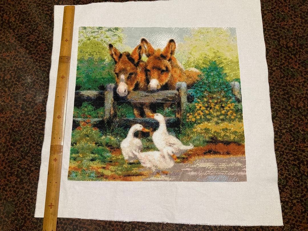 風景刺繍 2頭のロバとアヒル　クロスステッチ完成品