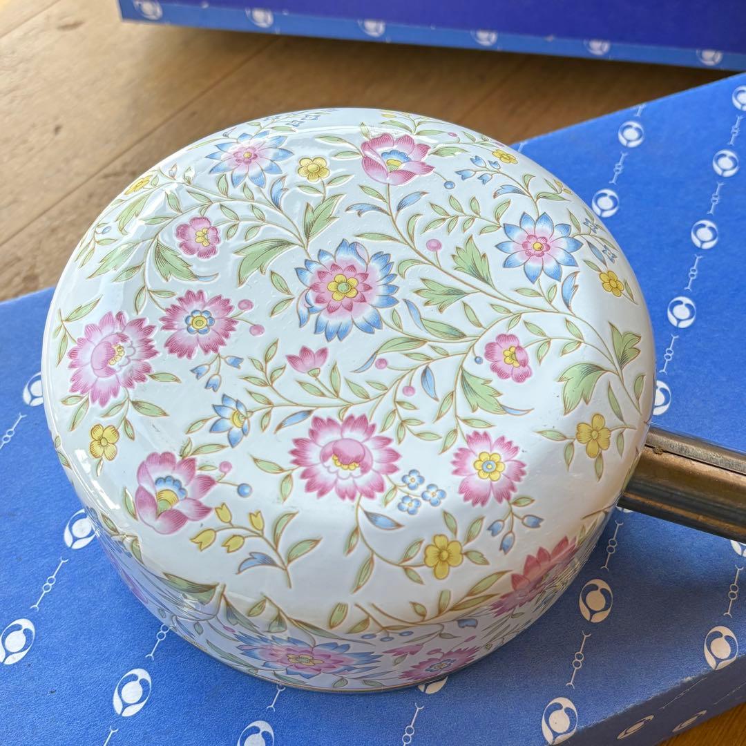 エジリーの昭和レトロな花柄ホーロー鍋　2個