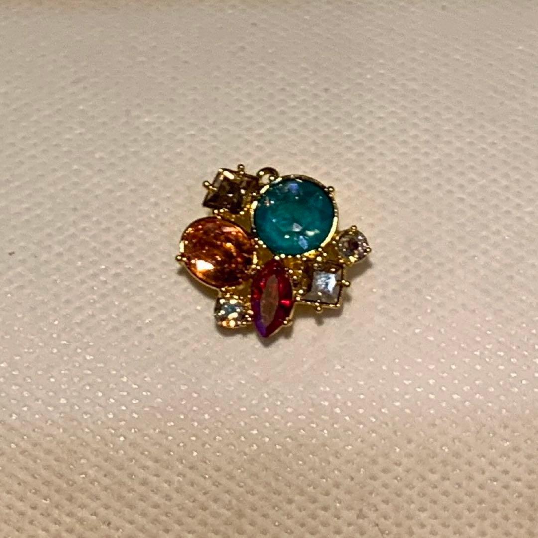 ネックレスチャーム　クリスタル