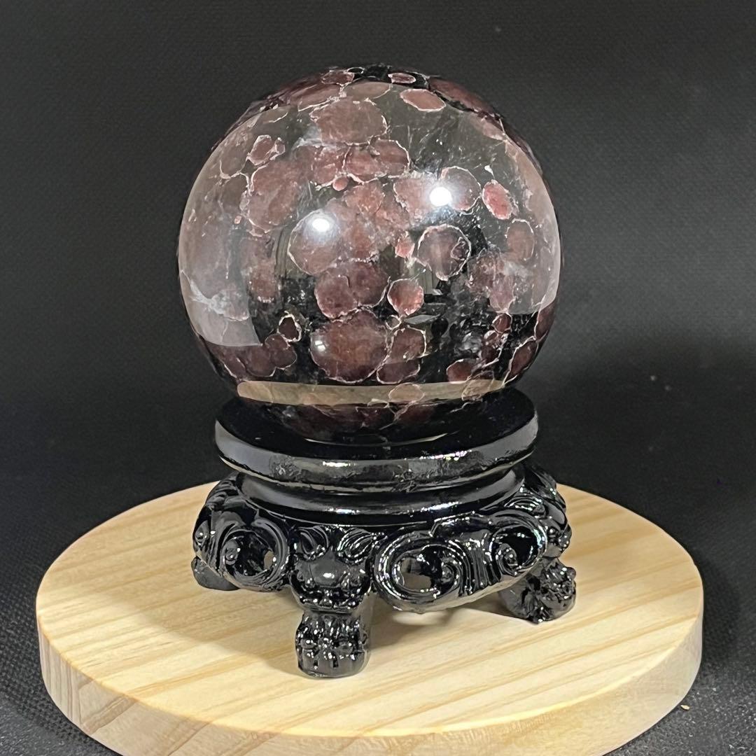 【天然石】ガーネットインヌーマイト　スフィア　丸玉　65.5㎜　台座つき