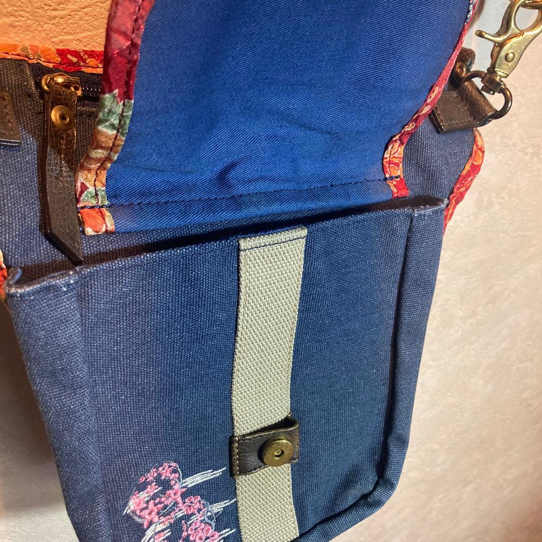 桜の刺繍のショルダーバック