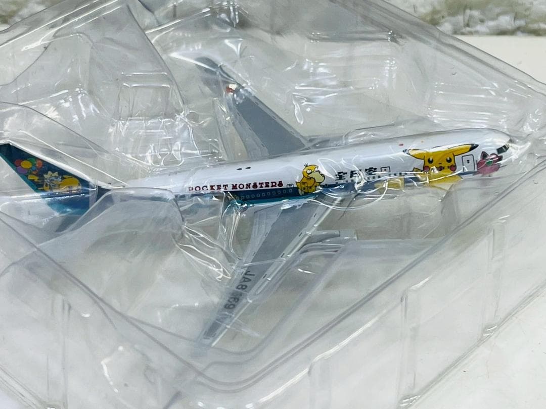 189Z ANA Boeing 767-300 ポケモンモデル 1/500