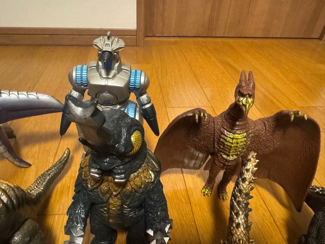 こ*ち様 90年代　ソフビ　フィギュア　おもちゃ　まとめて　ウルトラマン　ゴジラ