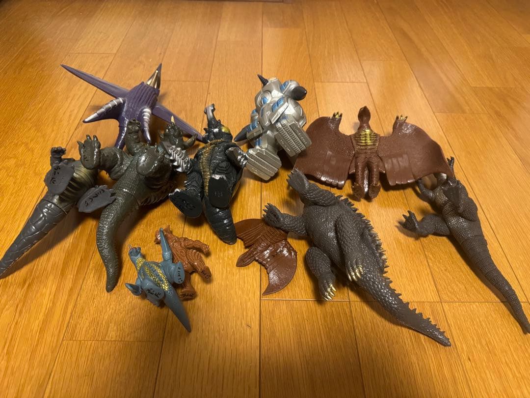 こ*ち様 90年代　ソフビ　フィギュア　おもちゃ　まとめて　ウルトラマン　ゴジラ