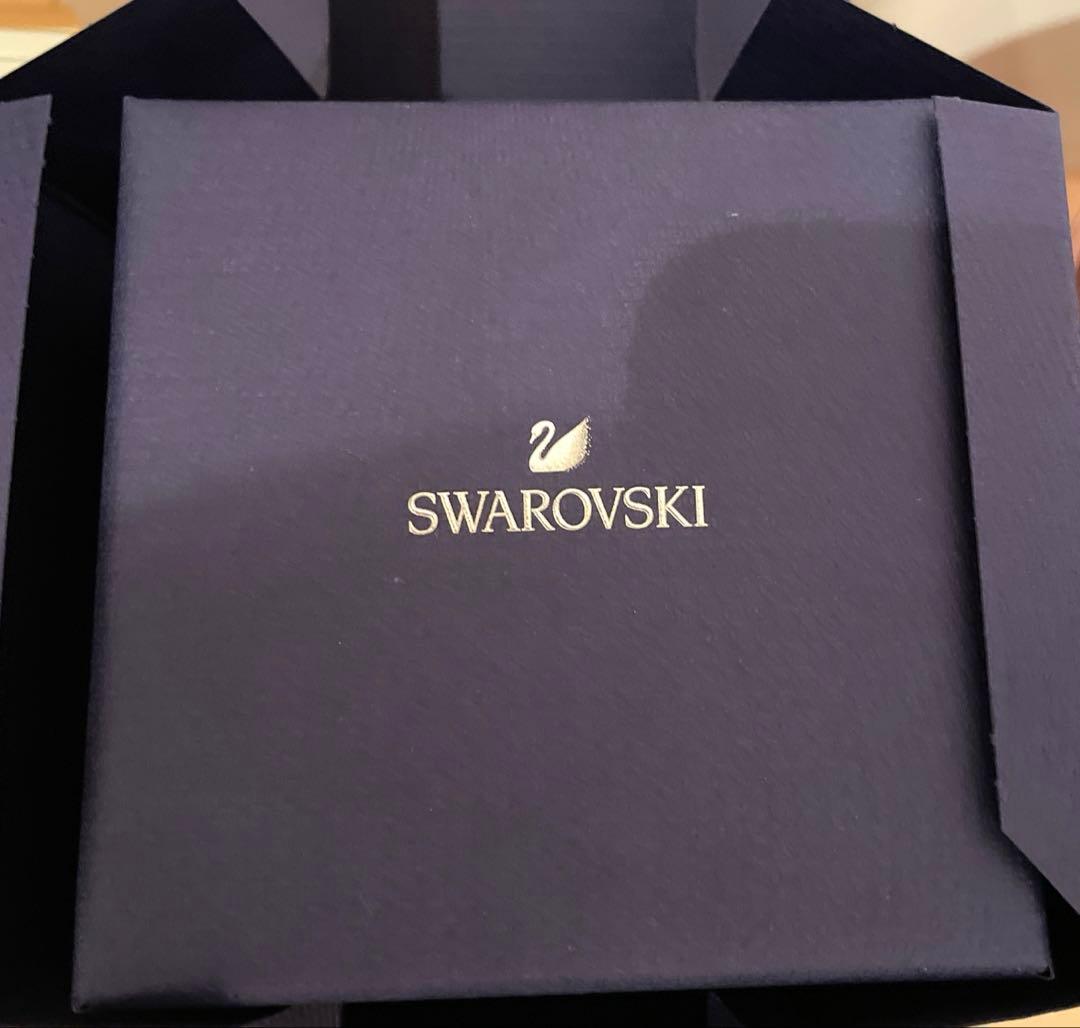 ディズニー　スワロフスキー　チップとデール 新品！