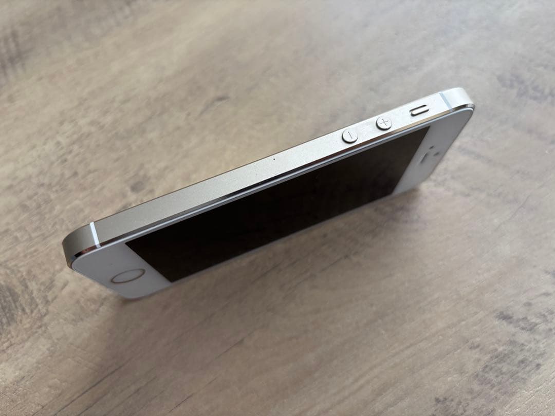 【美品】Apple iPhone SE ゴールド 32GB