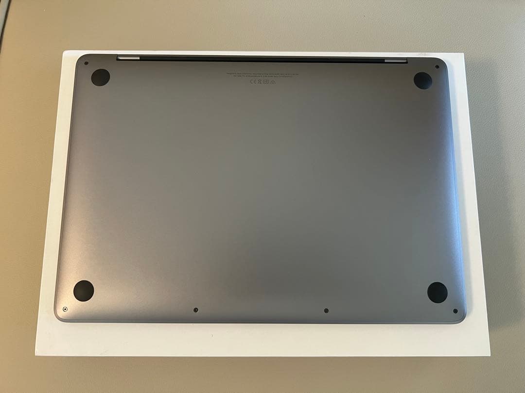 MacBook Pro 2020 13インチ 8gメモリ 512ssd 極美品