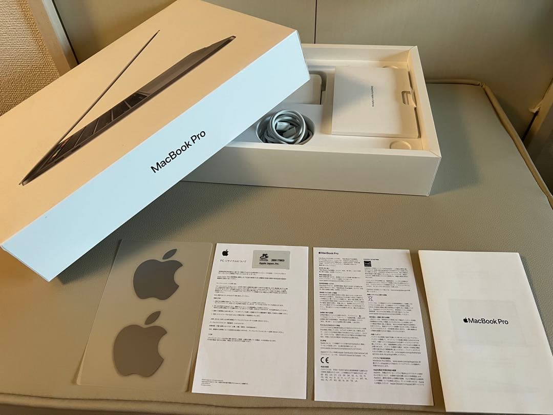 MacBook Pro 2020 13インチ 8gメモリ 512ssd 極美品