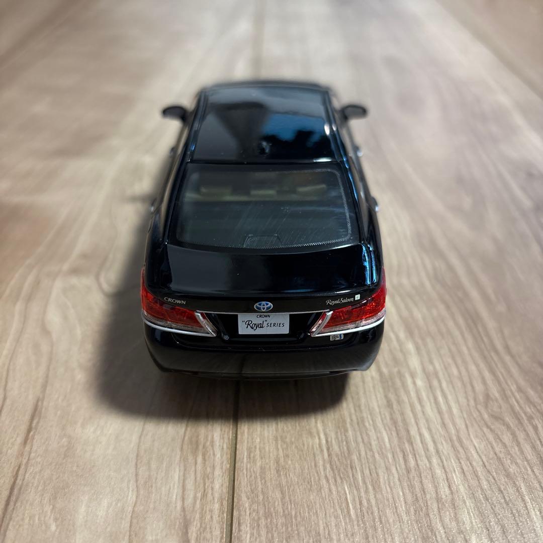 【非売品】TOYOTA クラウン　ロイヤルシリーズ　ミニカー　ブラック