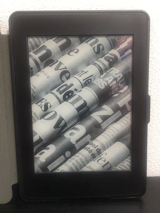 【美品】Kindle Paperwhite漫画モデル 32GB カバー付