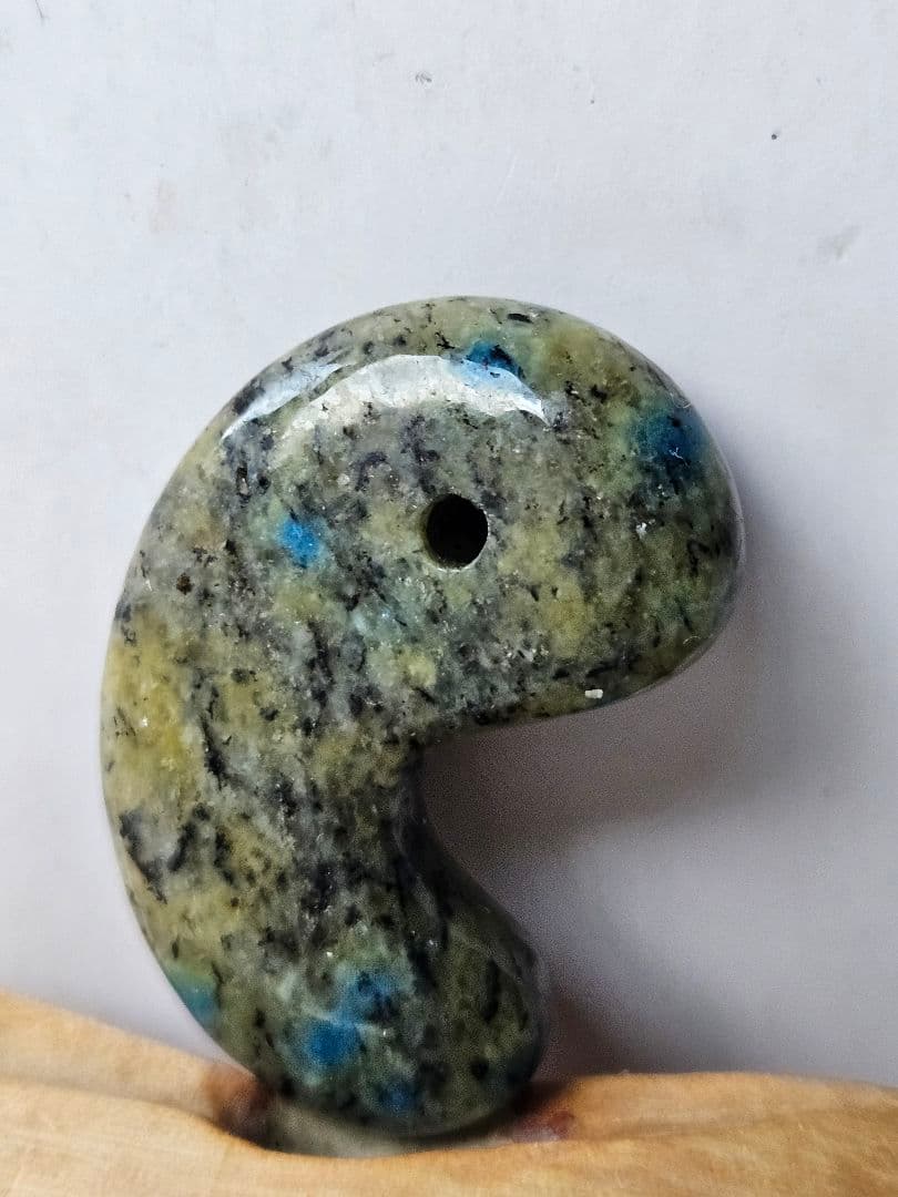 世界2高峰　K2 ブルー勾玉