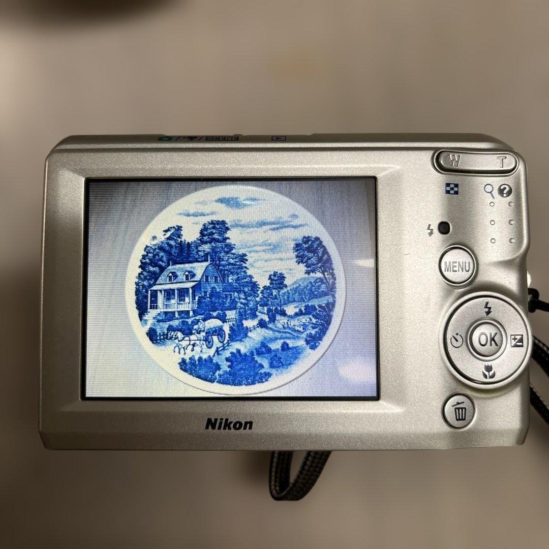 Nikon Coolpix L19 コンデジ 単三電池ニコンクールピクスL19