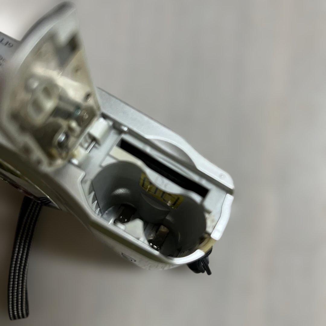 Nikon Coolpix L19 コンデジ 単三電池ニコンクールピクスL19