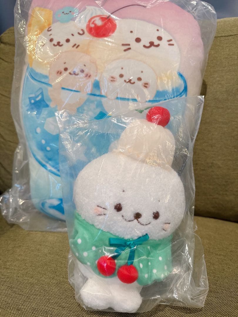 しろたん キラしゅわくじ 特賞＋ラス特賞 クリームソーダ ぬいぐるみ クッション