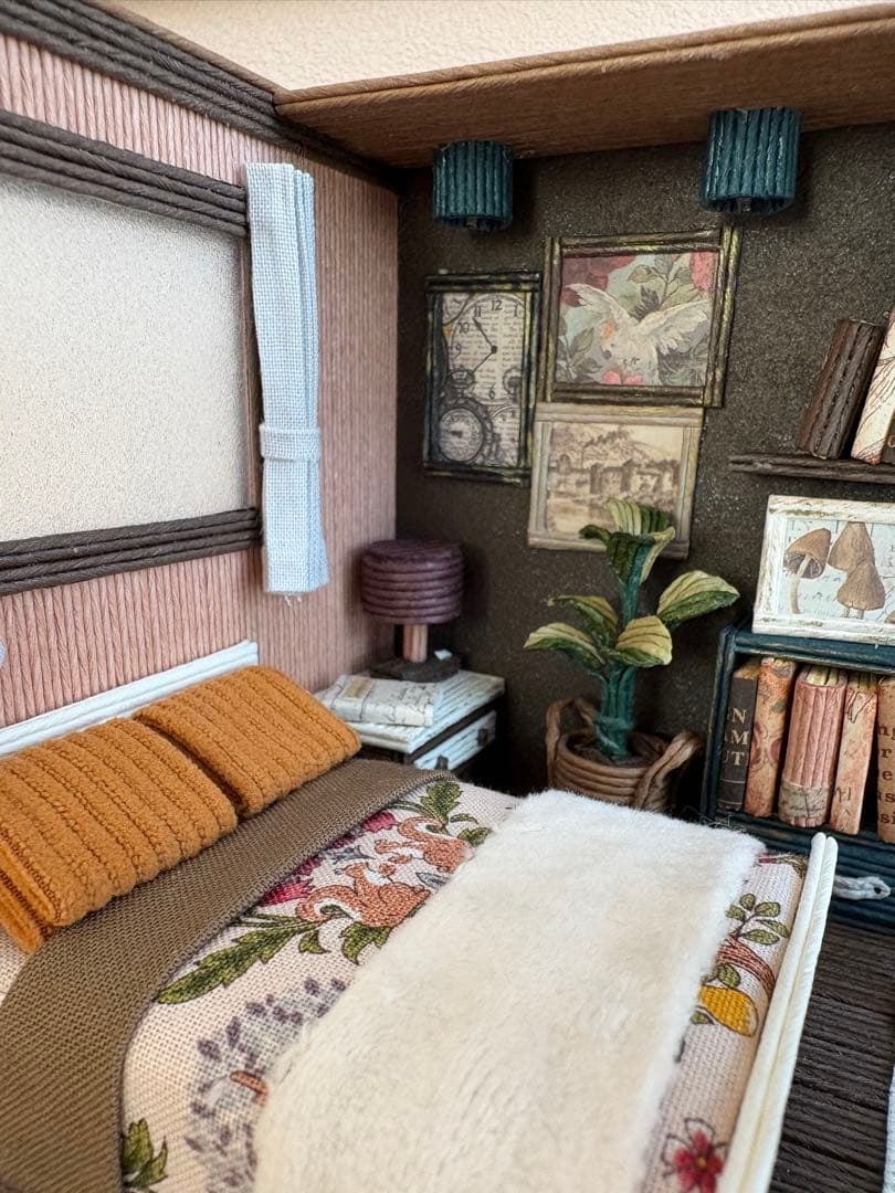 エコクラフト　紙バンド　ミニチュアベッドルーム（ライトアップ）