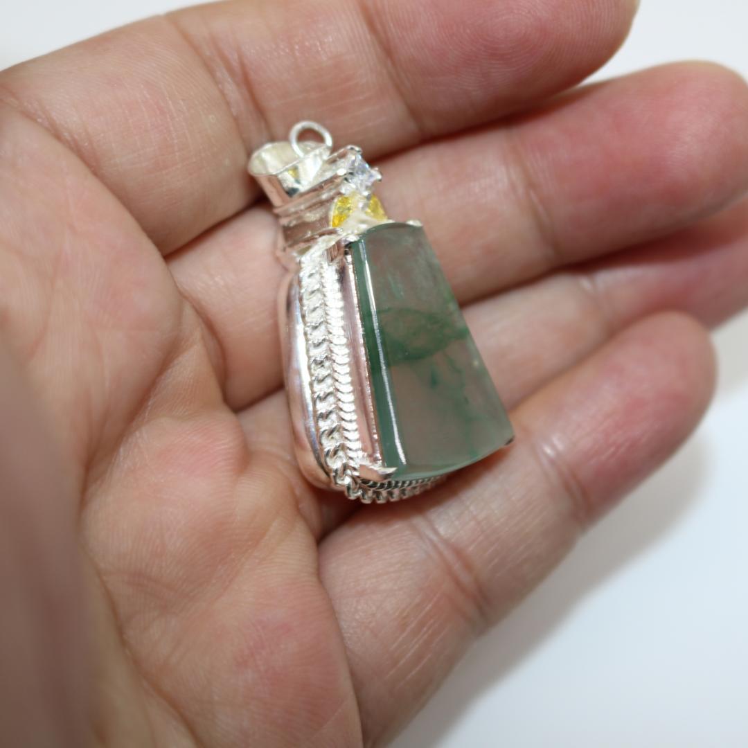 平安無事牌お守り　プレート　ミャンマー天然A貨翡翠　　ヒスイ　ペンダントヘッド