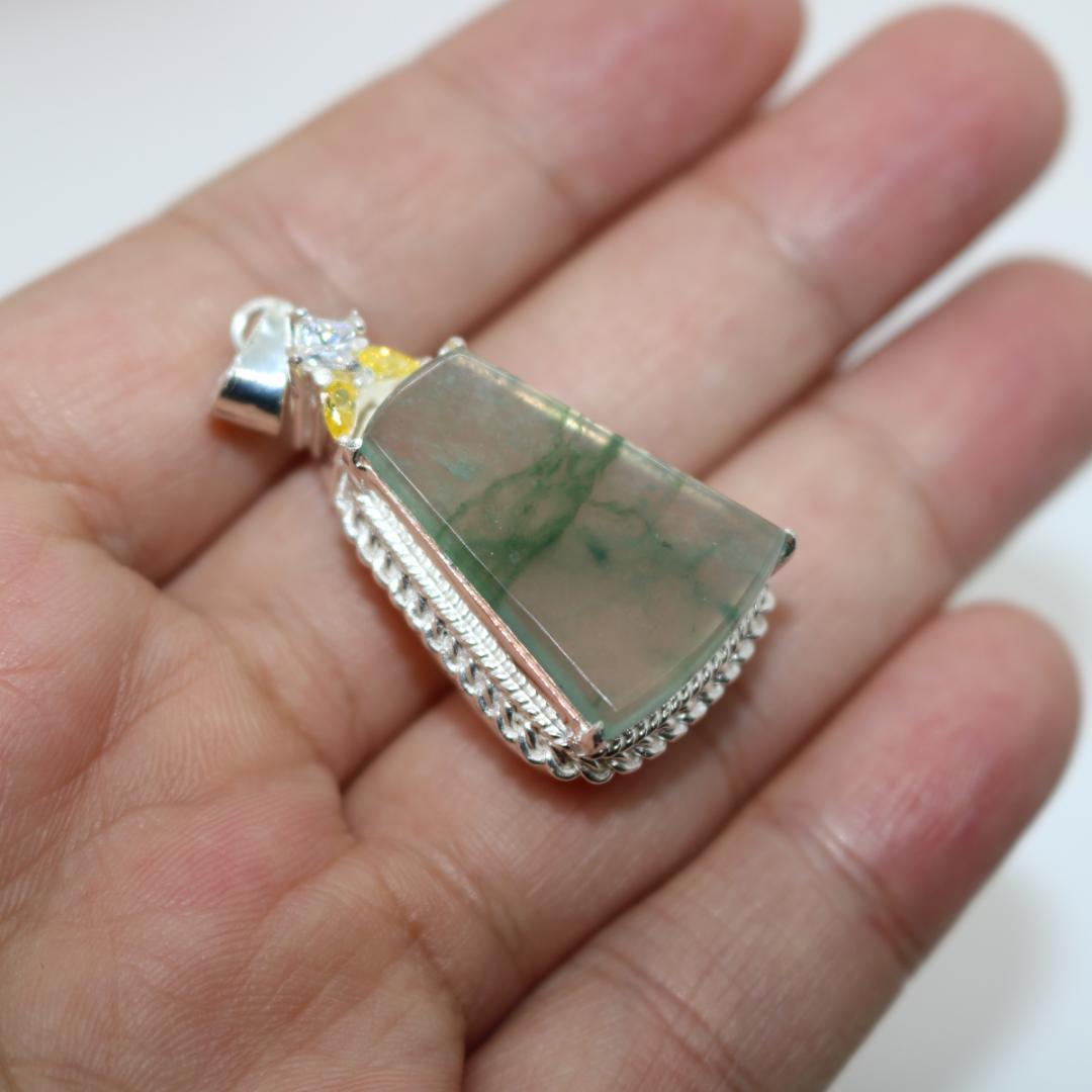 平安無事牌お守り　プレート　ミャンマー天然A貨翡翠　　ヒスイ　ペンダントヘッド