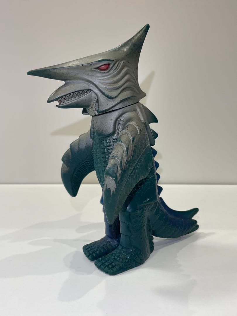 怪獣フィギュア スタチュータイプ 約20cm