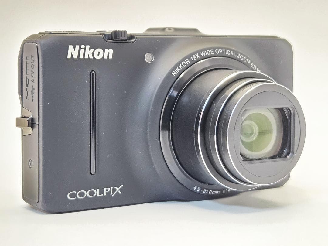 ニコン　Nikon COOLPIX S9300 ブラック《元箱付属・動作確認済》