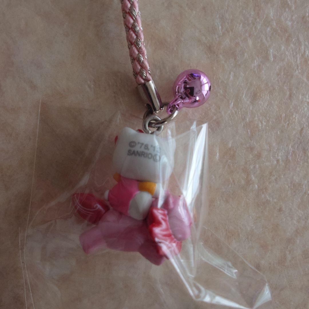 ご当地キティ　根付け　沖縄シーサー　またがり