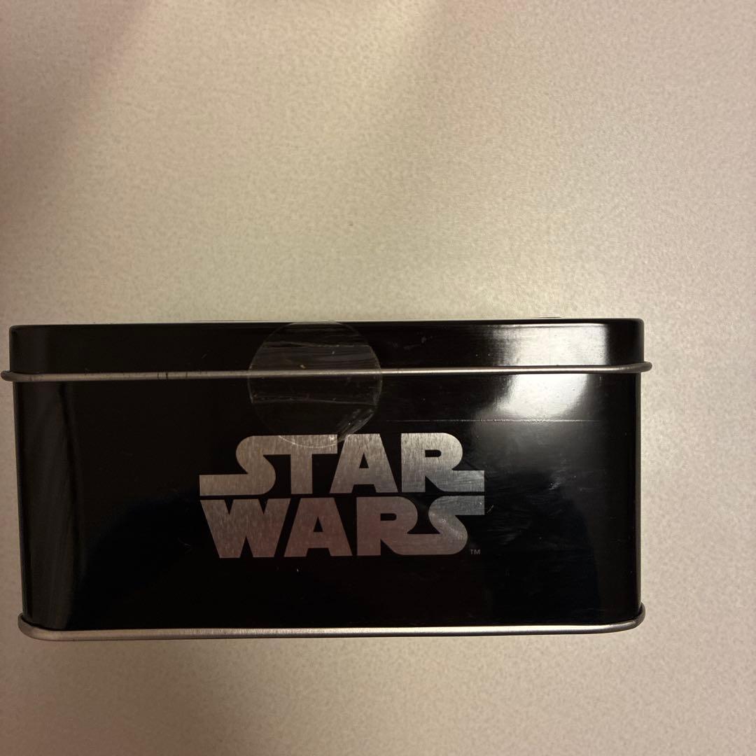 スターウォーズ　プレミアム　ファルコン型懐中時計　全2種類