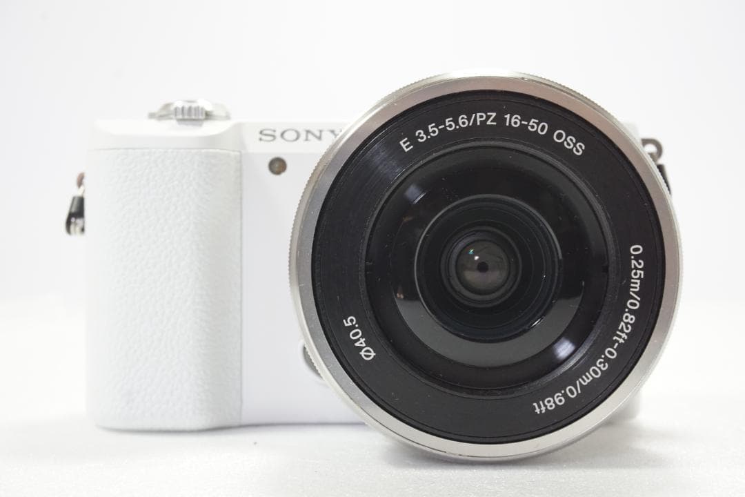 【美品】Sony α5100 ホワイト 4843ショット デジタルカメラ