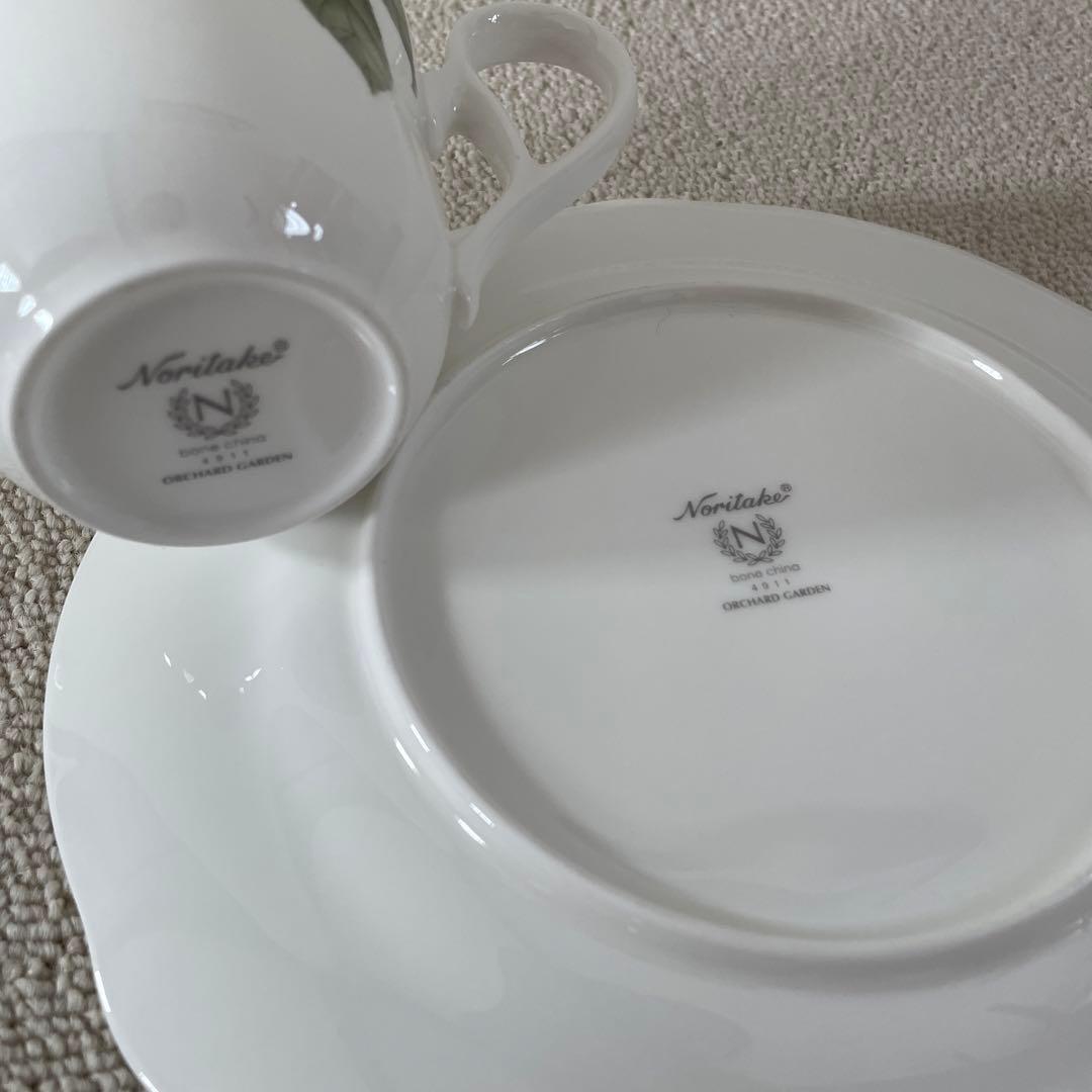 noritake 果物デザイン　皿　カップセット