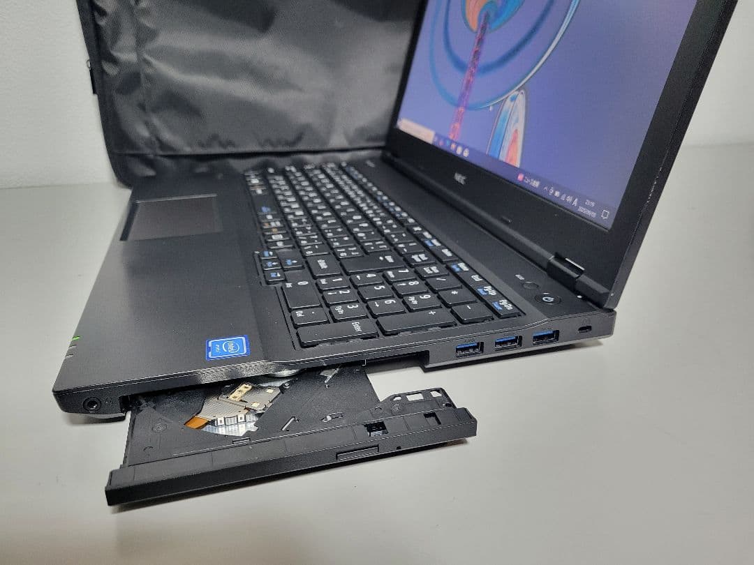 美品　NEC PC-VKE18XZG1 高性能ノートパソコン