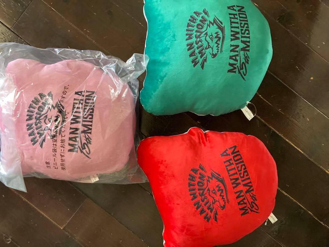 MAN WITH A MISSION クッション 3個セット