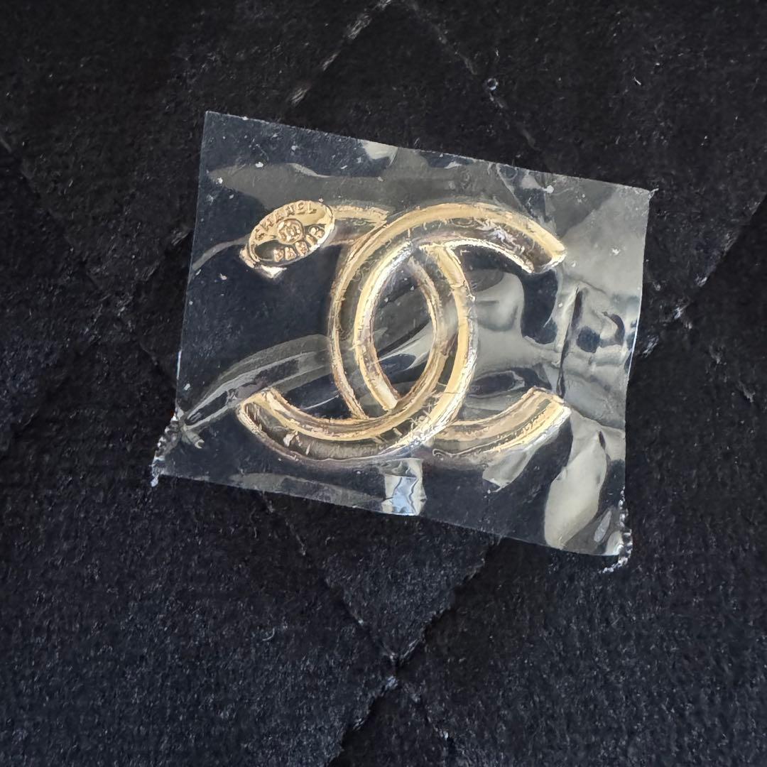 コメント必須　ブラック キルティング ポーチ　　ベルベット小銭入れ