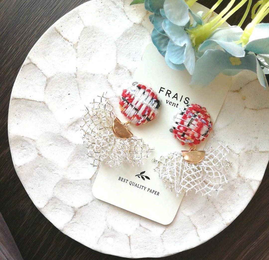 新作⭐　赤　ゴールド　レース　ツイード　ボタン　ピアス　イヤリング　チュール　白