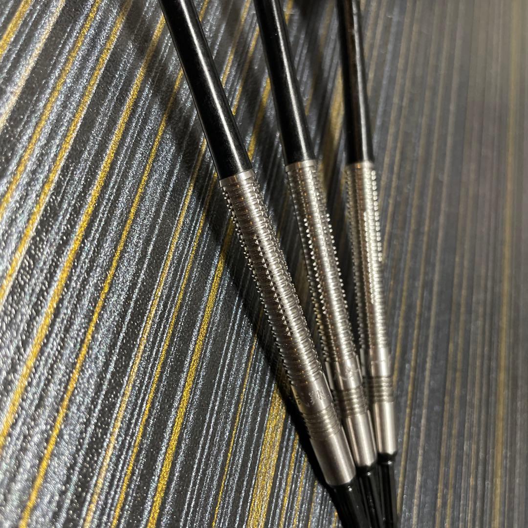 定価約10000円 ソフトダーツ 八撃一閃 弐翔 カットかなり強め ストレート