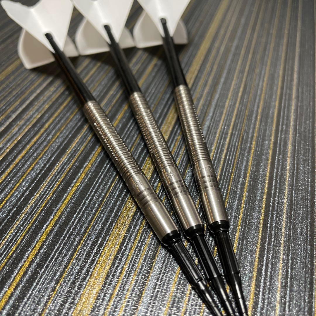 定価約10000円 ソフトダーツ 八撃一閃 弐翔 カットかなり強め ストレート