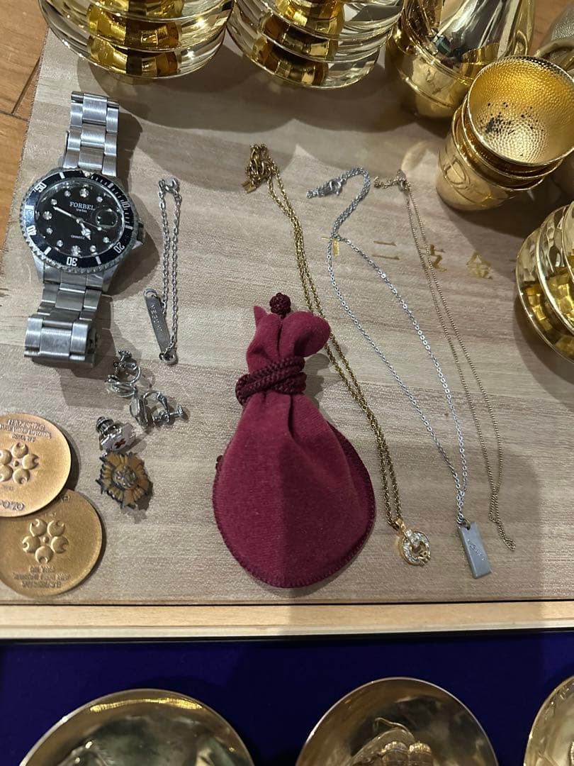 シルバー製彫刻皿と装飾品セット00.12Dia