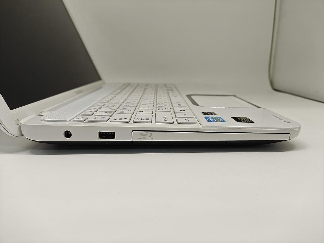 【東芝】爆速 Corei7/SSD128GB ノートパソコン 8GB C12