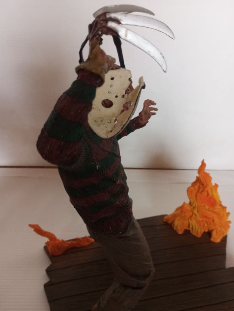 超レア　フレディ VS ジェイソン 世界限定６５０体 フィギュア