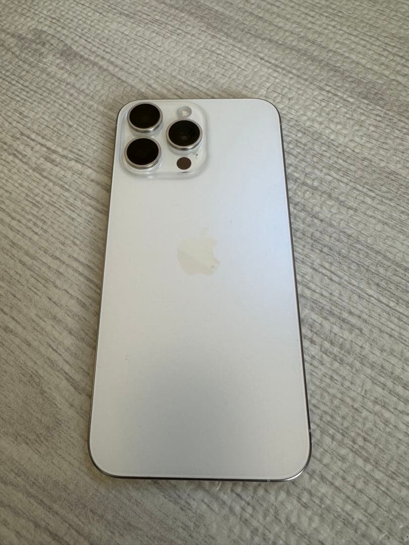 美品　Apple iPhone15pro maxホワイト本体　256GB