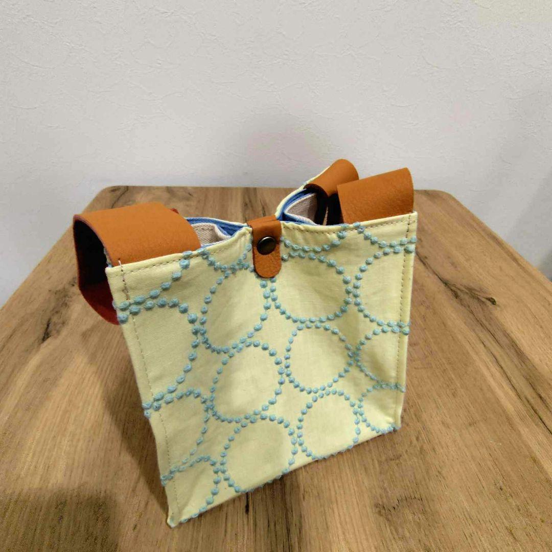 ミナペルホネン/タンバリンイエロー/生成りキューブ型トート牛革仕様