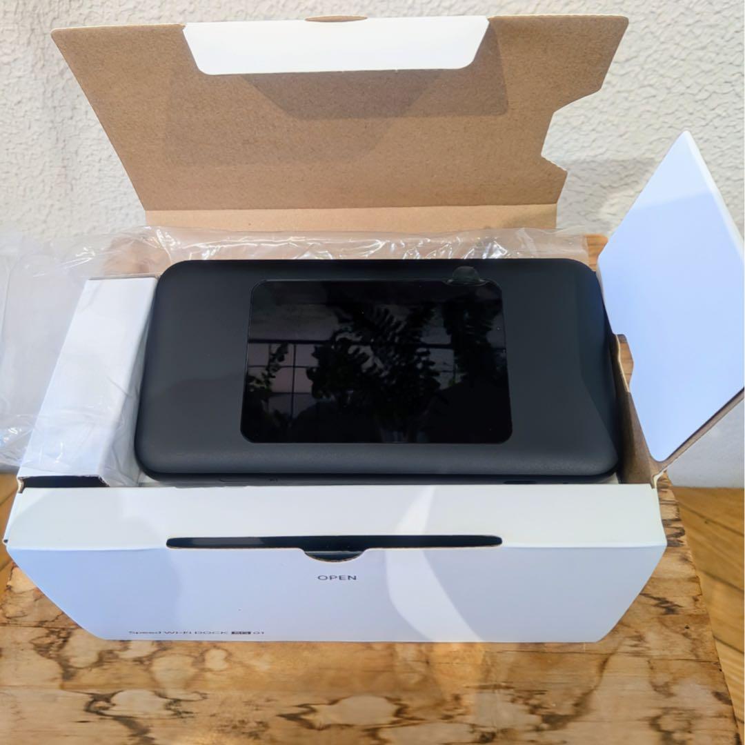 Speed Wi-Fi DOCK 5G 01 モバイルルーター